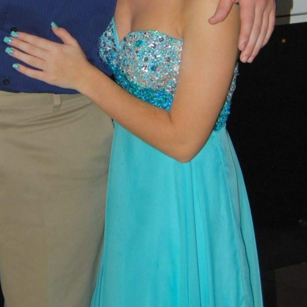 sparkly teal strapless prom dress